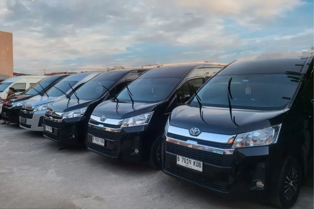 sewa hiace bekasi murah