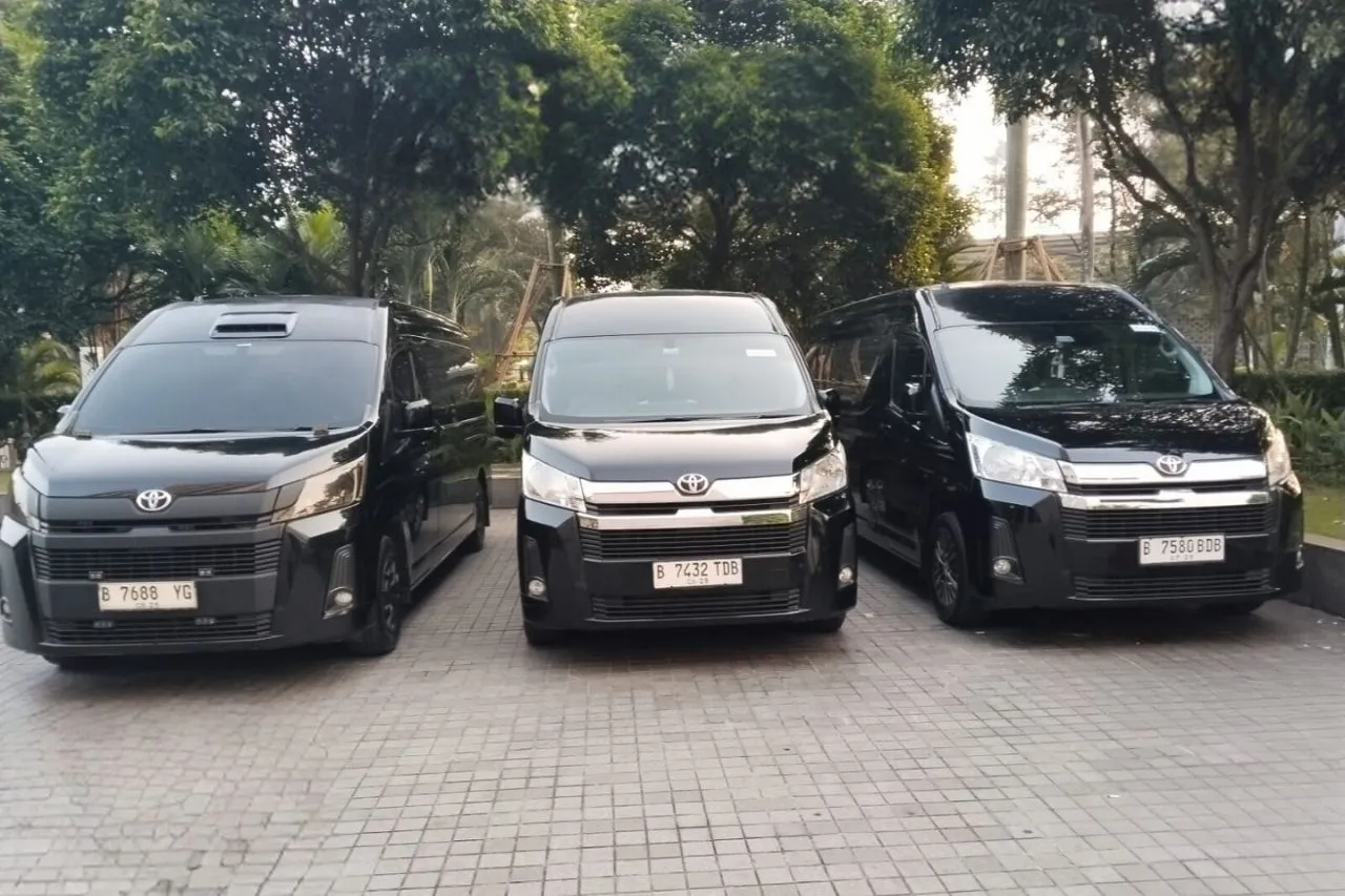 sewa hiace wisata jakarta trans