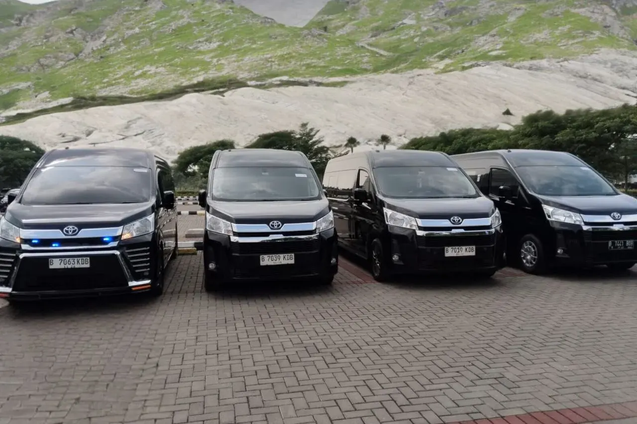 tempat sewa hiace jakarta trans