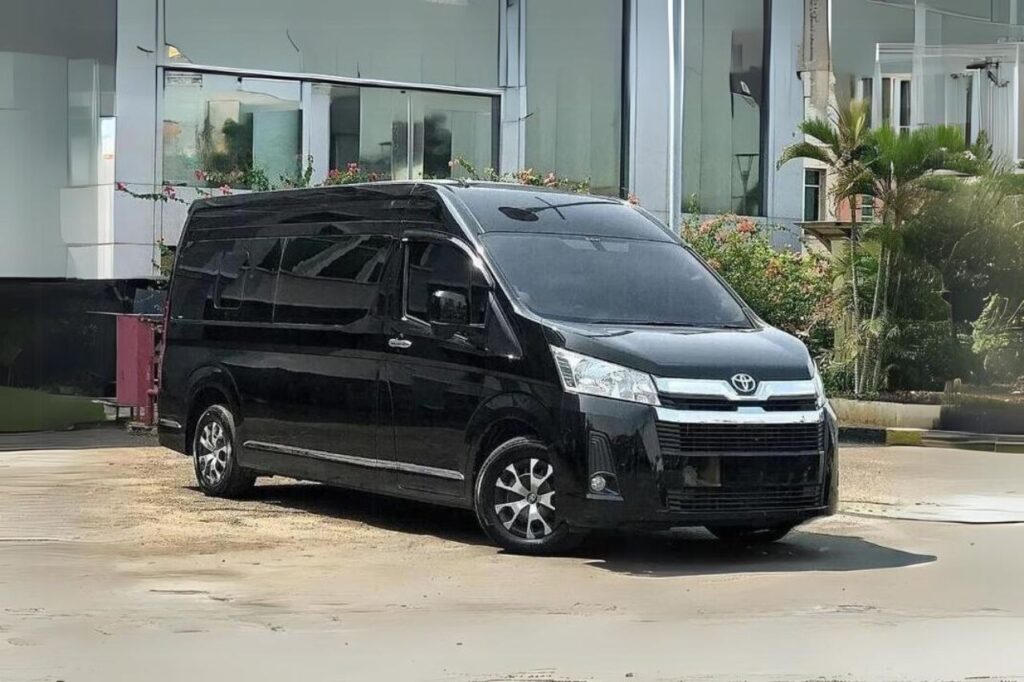 sewa hiace Tangerang Selatan